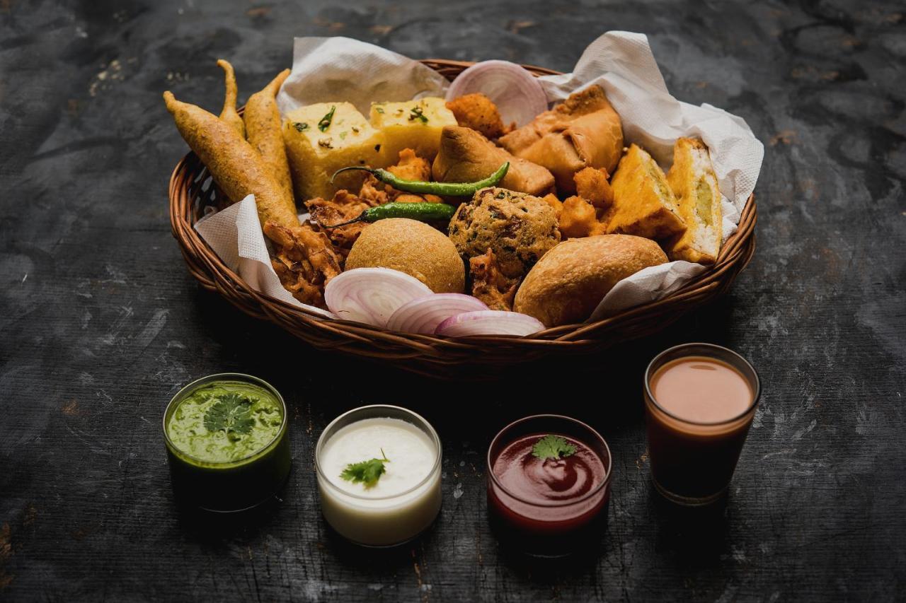 Oyo 2569 Hotel Paradise Kanpur Luaran gambar