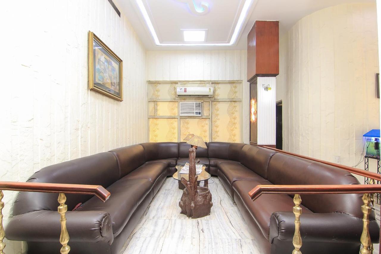 Oyo 2569 Hotel Paradise Kanpur Luaran gambar